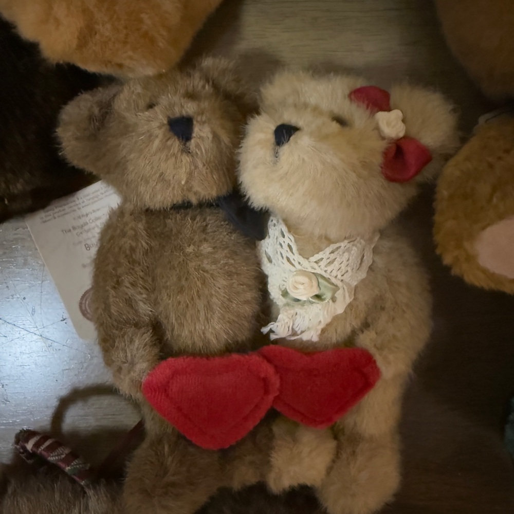 Boyds Bears Plush Pair with Red and Cream Details